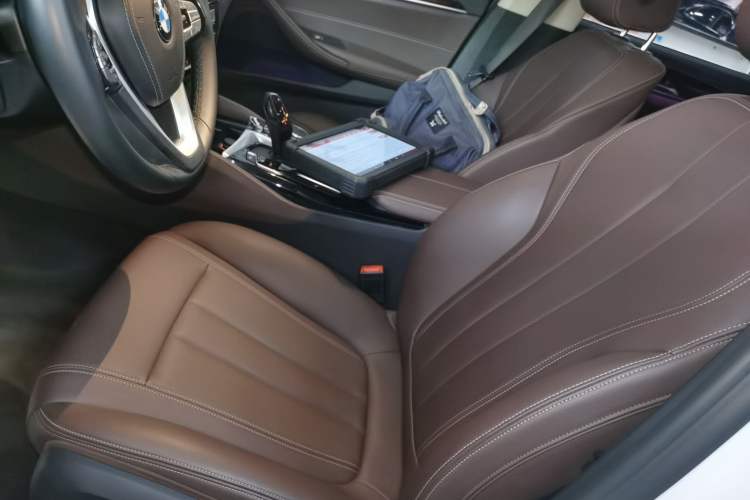 Used BMW 5 Series 2019 525Li Luxury Package
