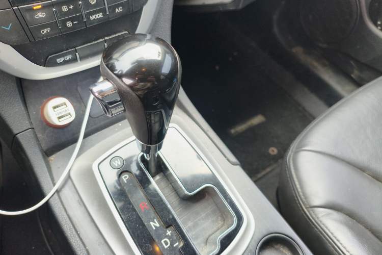 Used GAC Trumpchi GS5 2013 2.0L Automatic Two-Wheel Drive Light Interior Special Edition
