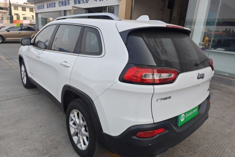 Used Jeep Cherokee 2017 2.0L Superior Edition