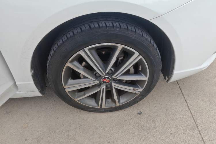 Used Roewe i5 2019 20T Automatic 4G Connected Supercharged Flagship Edition