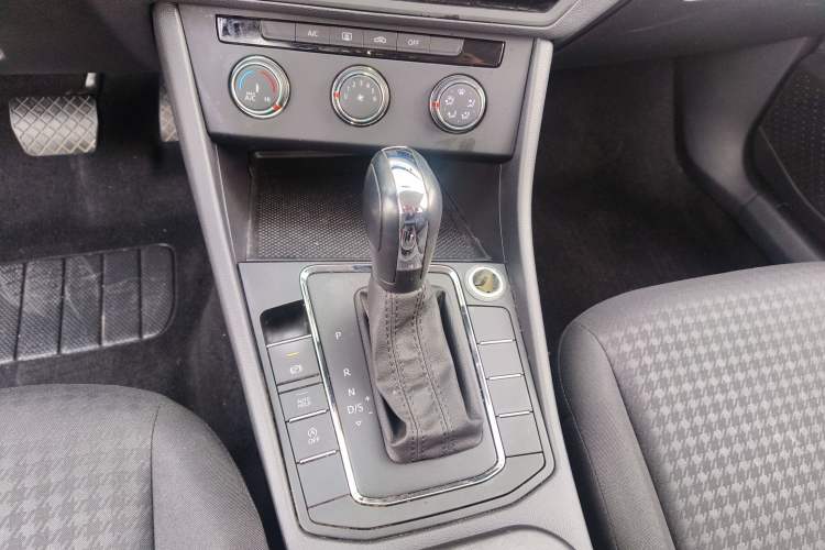 Used Volkswagen Bora 2019 Revised Version 1.5L Automatic Fashionable Style China VI