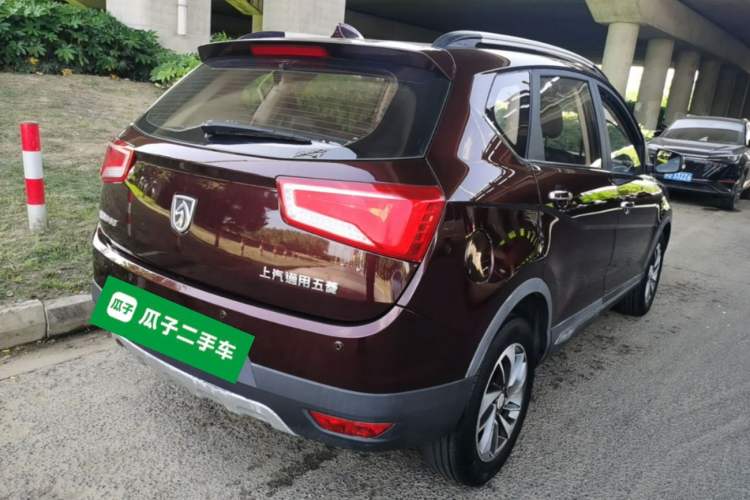 Used Baojun 560 2015 1.8L manual luxury version