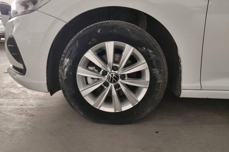 Used Volkswagen Lavida 2024 1.5L Automatic DeYi Edition Left Front Wheel Hub