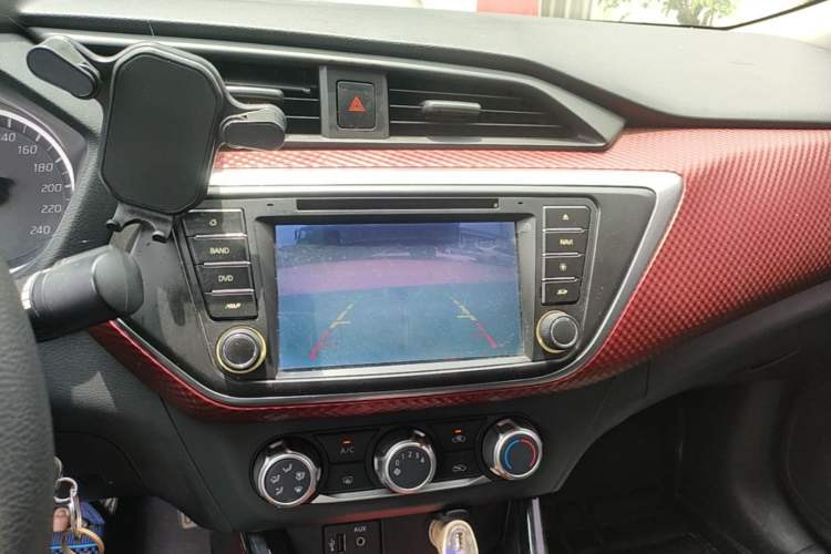 Used Nissan Lannia 2016 1.6L CVT Cool Edition
