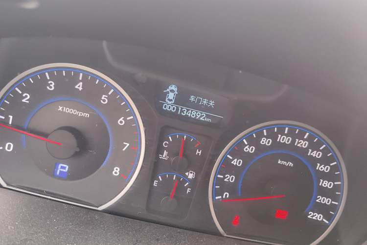 Used Hyundai Celesta 2011 1.6L Automatic Luxury Version