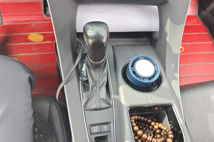 Used Toyota Avalon 2019 2.0L XLE Premium Edition China VI