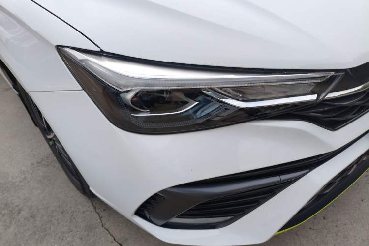 Used Roewe i5 2021 1.5L CVT Diamond Edition Right Front Headlight