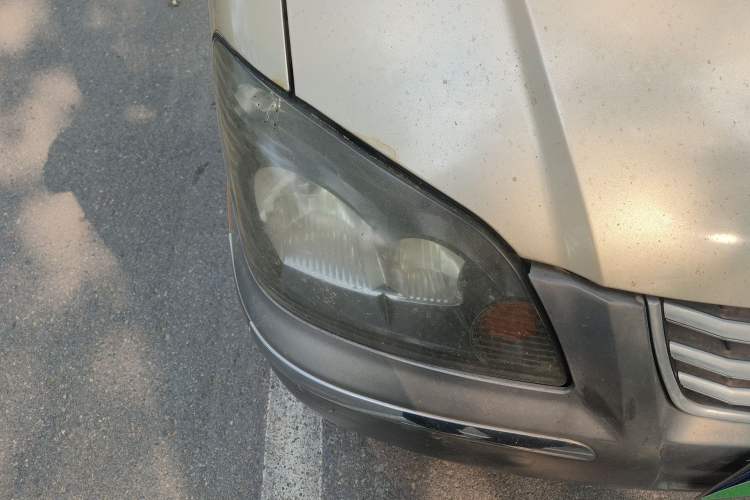 Used FORTHING Lingzhi 2014 M3 1.6L 7-Seater Comfort Model Right Front Headlight