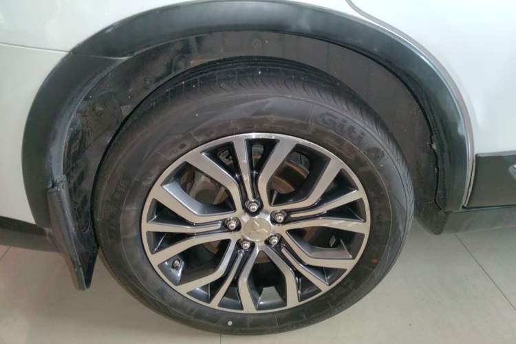 Used Mitsubishi Outlander 2018 2.0L Two-Wheel Drive Glory Edition 5 Seats Right Rear Wheel Hub