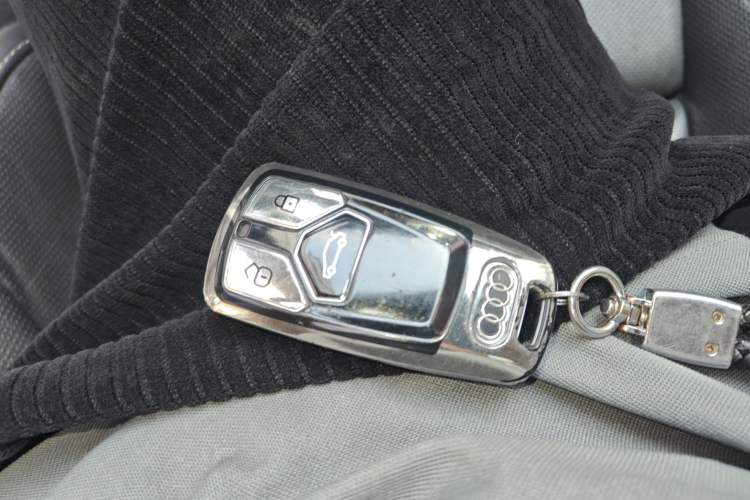 Used Audi A4L 2020 40 TFSI Luxury Dynamic Model Vehicle Key