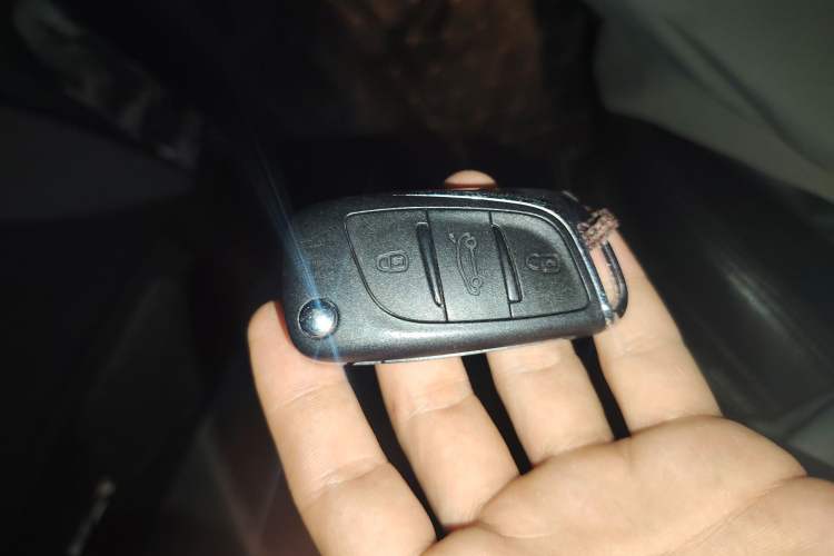 Used Citroen C5 2013 2.0L Automatic Luxury Model Vehicle Key