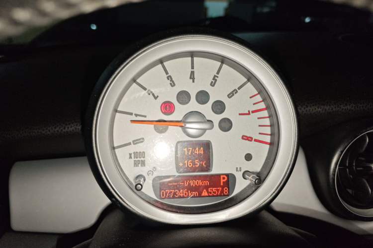 Used MINI 2010 1.6L COOPER Cheer
