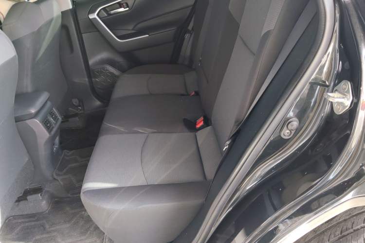 Used Toyota RAV4 2021 2.0L CVT 4x4 Trend Edition
