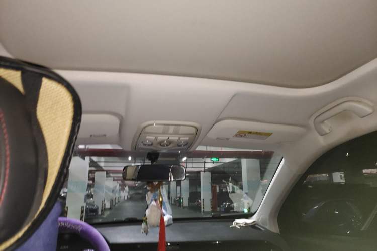 Used Haval H2s 2017 Blue Label 1.5T Manual Elite Model Headliner