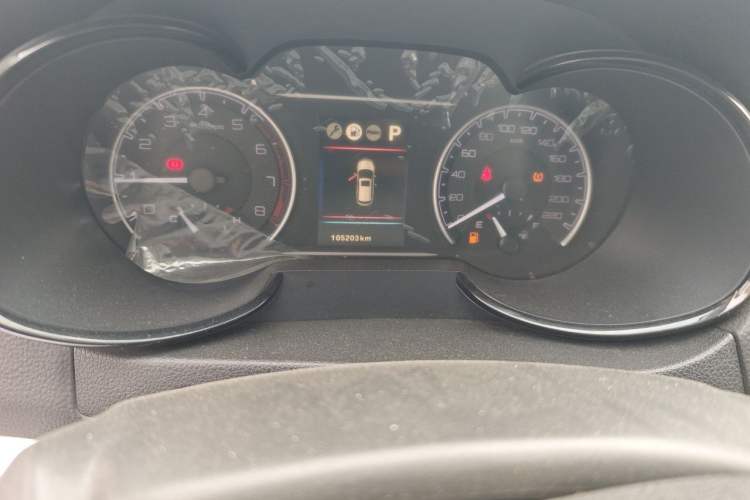 Used Dongfeng Aeolus AX7 2016 2.0L Automatic Zhiyi Trim