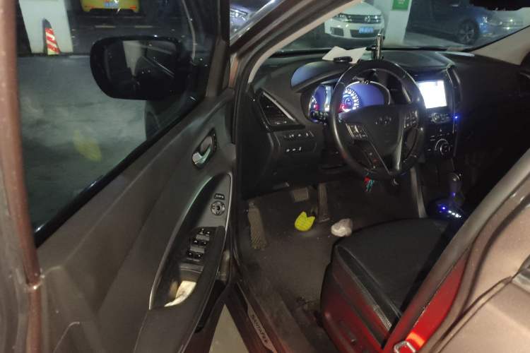 Used Hyundai Santa Fe 2015 2.0T Automatic 4x4 Top-Grade 7-Seater
