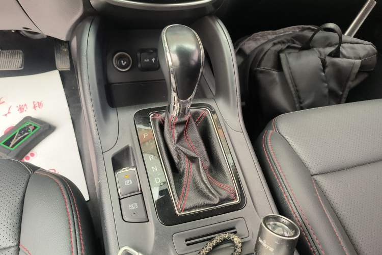 Used CHANGAN CS75 2016 1.8T Automatic Elite Model China V Standard Gear Lever