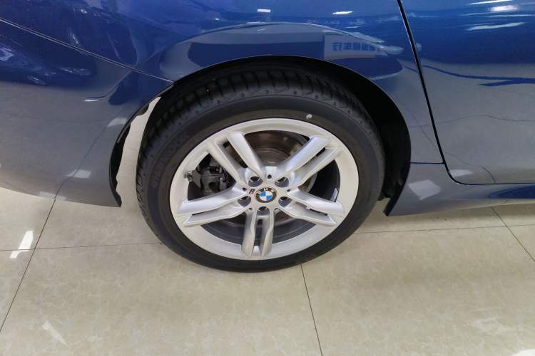 Used BMW 1 Series 2021 Revised 120i M Sport Night Edition Right Rear Wheel Hub