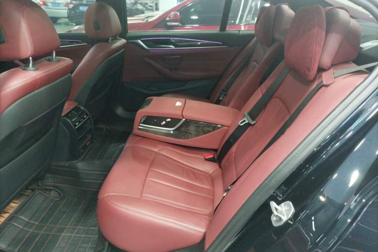 Used BMW 5 Series 2020 530Li Leading Model M Sport Package Left Rear Seat