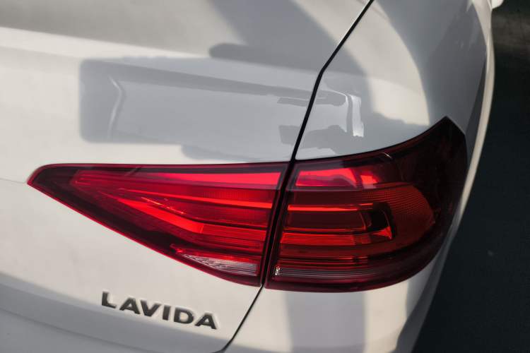 Used Volkswagen Lavida 2019 Lavida Start 1.5L Automatic Trendy Version China VI Standard
