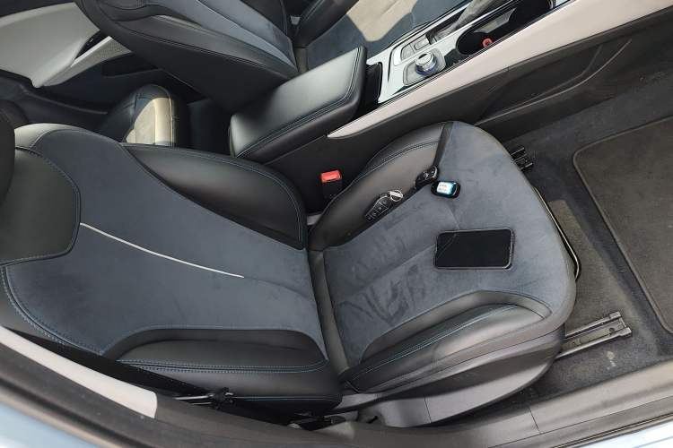 Used Buick Velite 6 2020 Plug-in Hybrid Connected Smart Model Right Front Seat