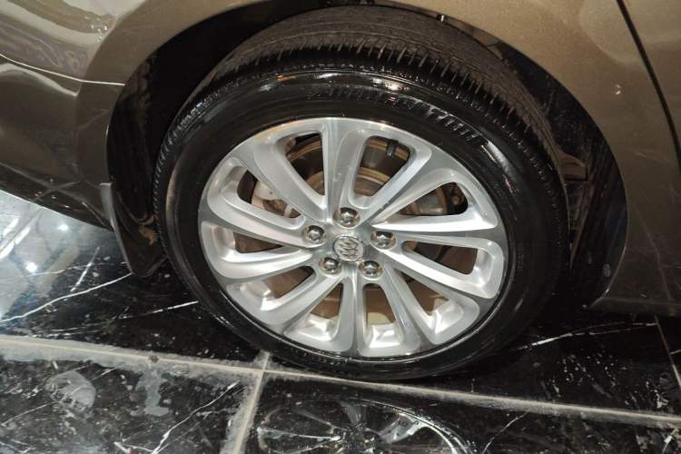 Used Buick LaCrosse 2013 2.4L SIDI Luxury Comfort Edition Exterior 5