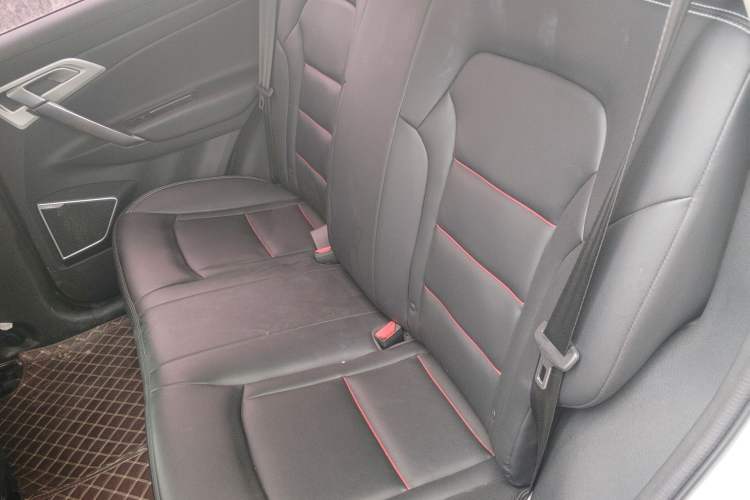 Used Geely Auto Emgrand X7 Sport 2020 1.8TD DCT Two-Wheel Drive Zhiya Model Left Rear Seat