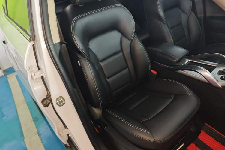 Used Geely Auto Emgrand X7 Sport 2016 1.8TD Automatic Smart Model Right Front Seat