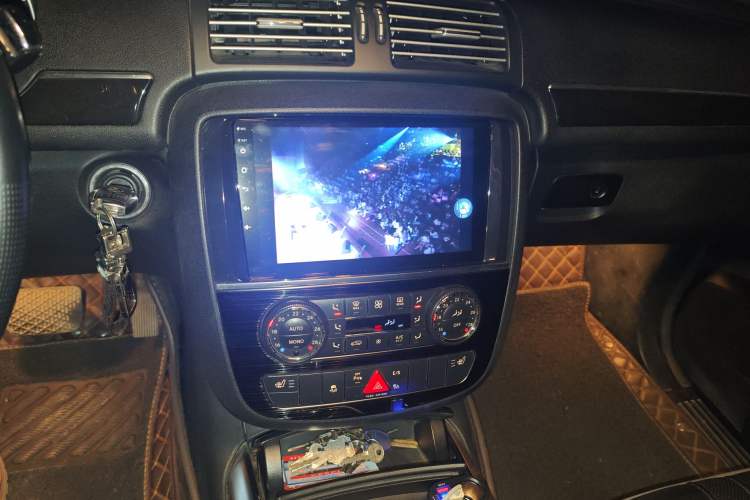 Used Mercedes-Benz R-Class 2014 R 400 4MATIC Business Model