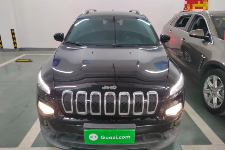 Used Jeep Cherokee 2016 2.0L Superior Edition