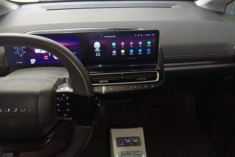 Used Baojun KiWi EV 2023 DJI Edition Lithium Iron Phosphate Center Console