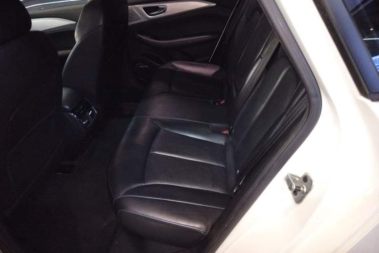 Used Rising ER6 2020 620 km Smart Edition
