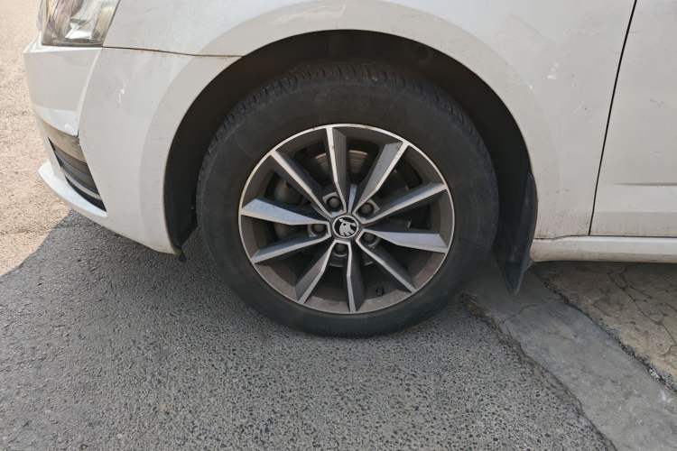 Used Skoda Octavia 2017 1.6L Automatic Chuanxing Edition
