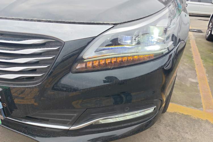 Used GAC Trumpchi GA8 2017 280T Executive Edition
