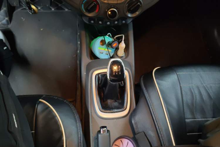 Used Chevrolet Sail 2015 Sail 3 1.3L Manual Ideal Edition Gear Lever