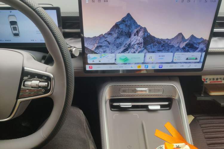 Used Roewe M7 DMH 2025 Model 160km Enjoyment Version
