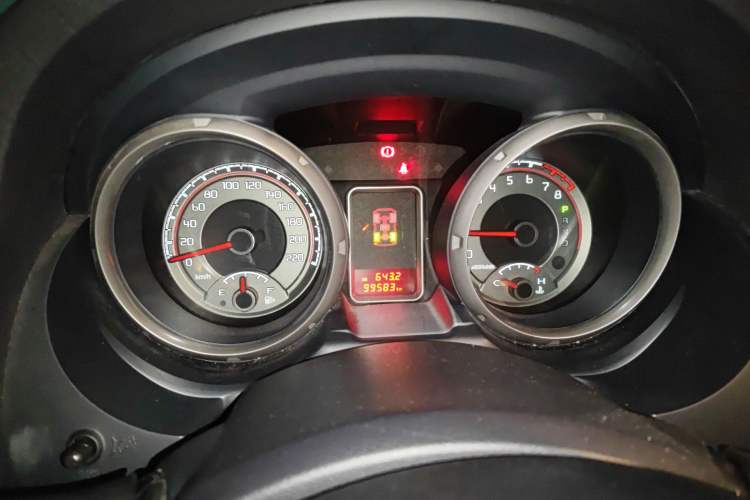 Used Mitsubishi Pajero  Instrument Cluster