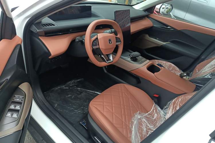 Used CHANGAN Eado 2025 Blue Whale 1.5T 500Bar Flagship Model
