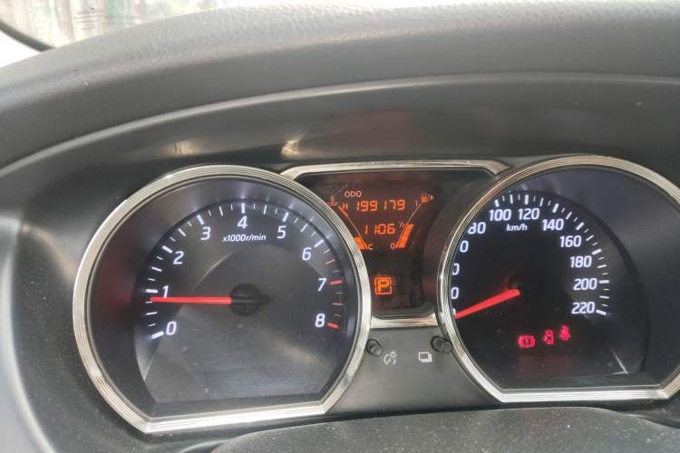 Used Nissan Livina 2013 Jinrui 1.6XL CVT Comfort Edition Odometer Close Up