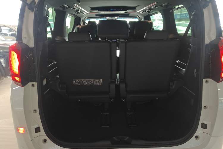 Used Toyota Alphard 2021 Dual-Engine 2.5L Prestige Edition
