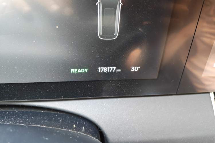 Used Li Auto ONE 2020 Extended-Range 6-Seater Version Odometer Close Up