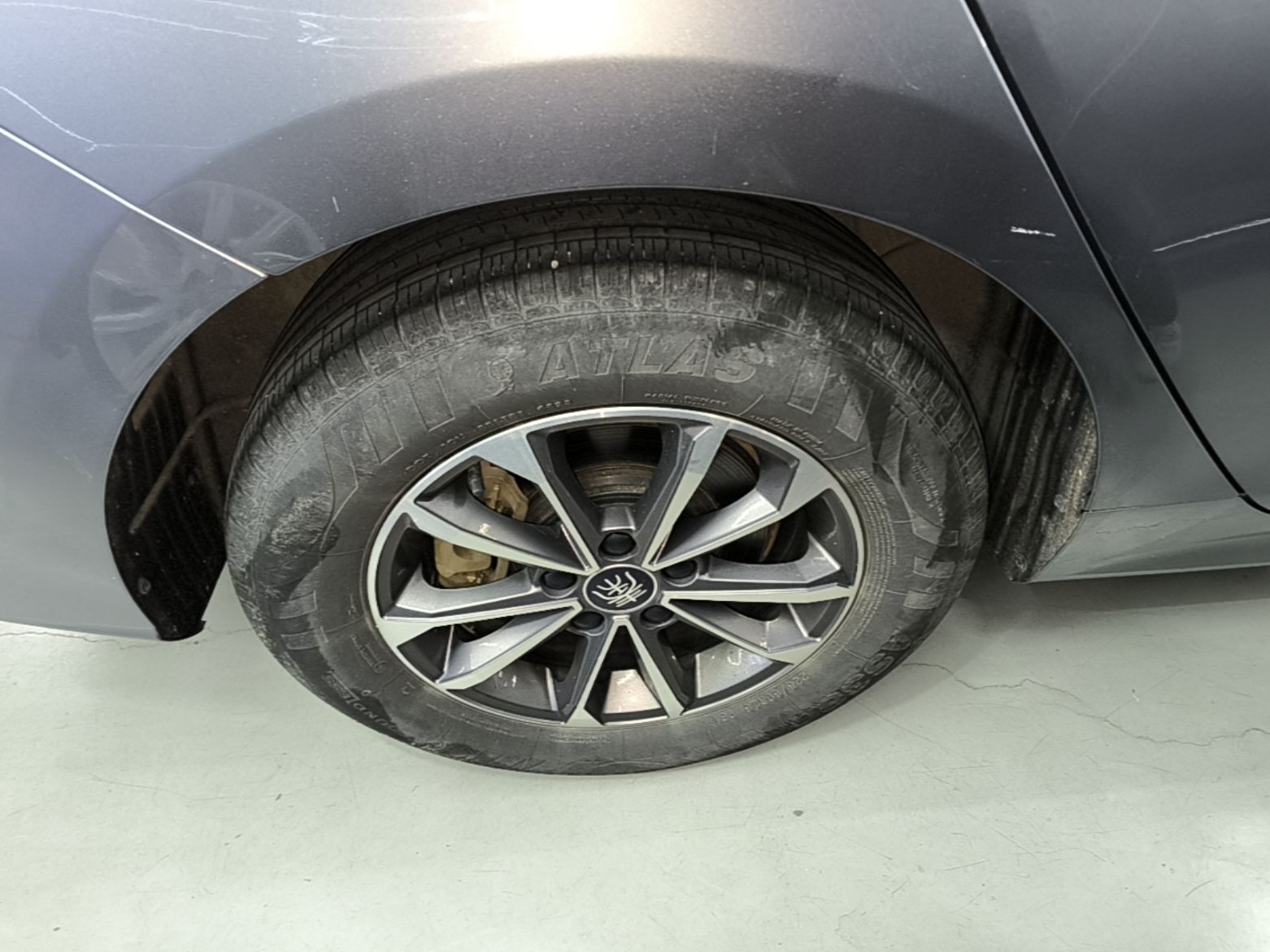BYD Qin PLUS 2023 Champion Edition DM-i 55KM Leading Model — снимка 11