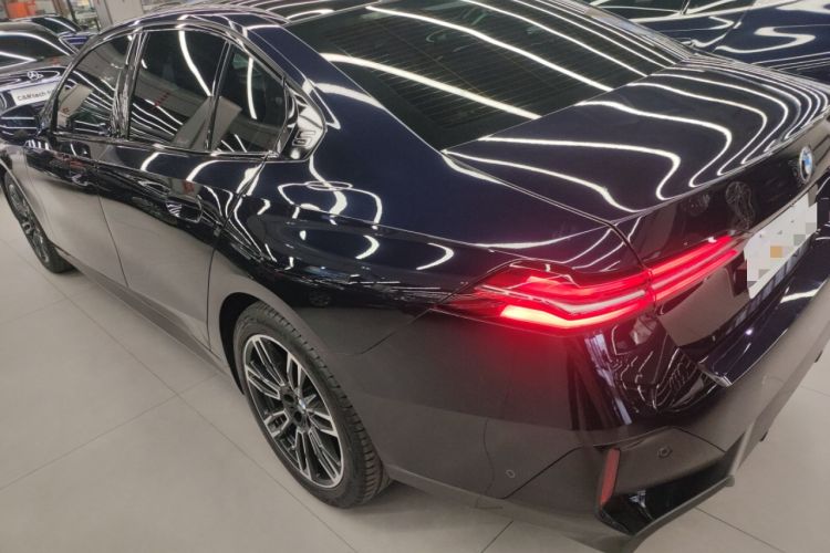 Used BMW 5 Series (Import) 2024 525i M Sport Package