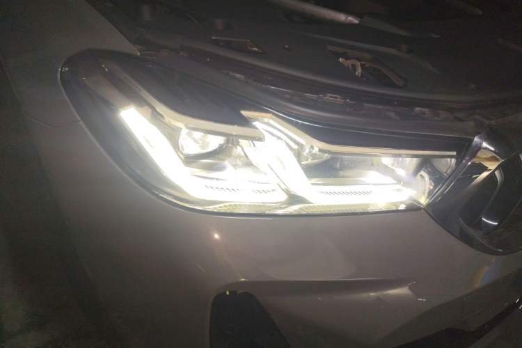 Used BMW 6 Series GT 2021 630i M Sport Grand Touring Edition Right Front Headlight