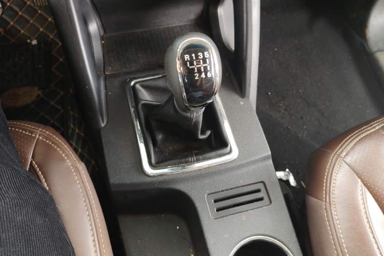 Used Bisu T5 2017 1.5T Manual Comfort Model Gear Lever