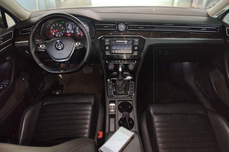 Used Volkswagen Magotan 2019 330TSI DSG Leading Model China VI Standard
