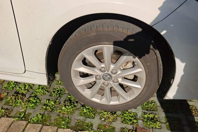 Used Toyota Corolla 2021 Dual-Motor 1.8L E-CVT Elite Edition