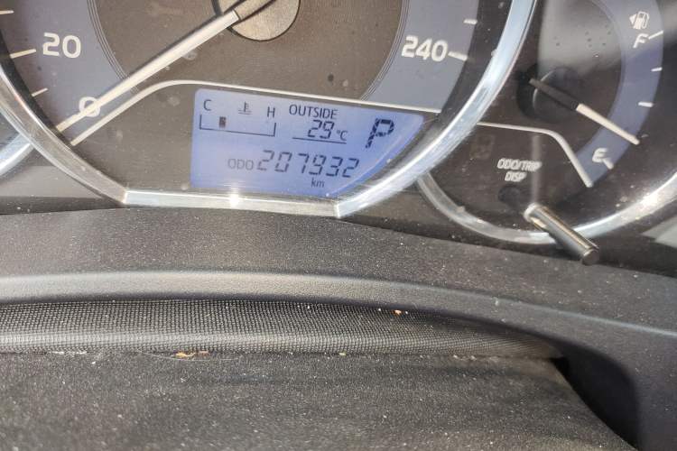 Used Toyota Levin 2017 Revised 185T CVT Elite Edition China V Standard Odometer Close Up