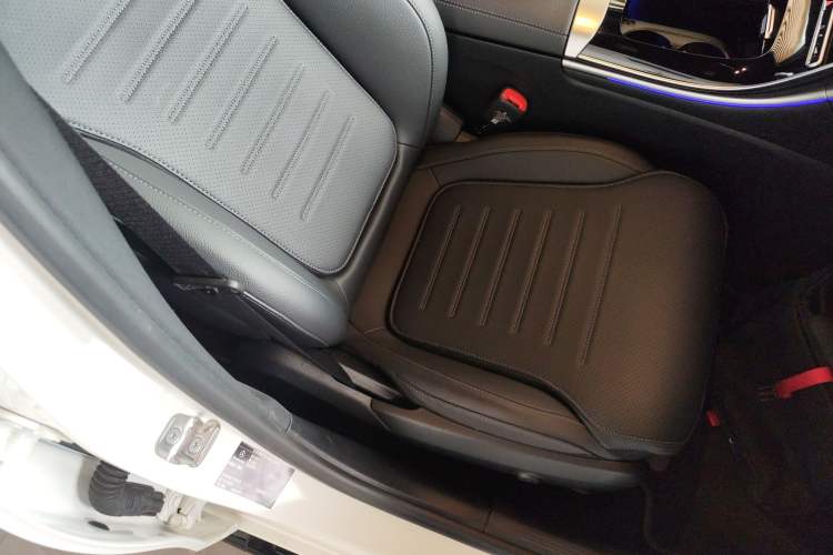 Used Mercedes-Benz C-Class 2025 C 260 L Obsidian Night Sport Edition
