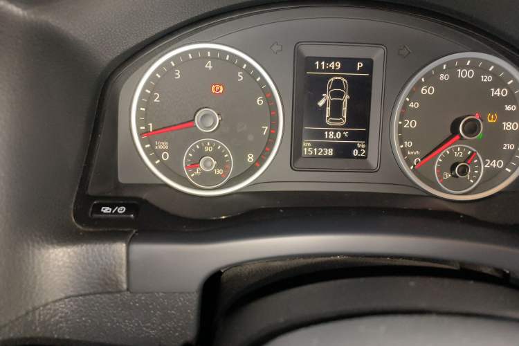 Used Volkswagen Tiguan 2013 1.8 TSI Automatic Two-Wheel Drive Comfort Edition Odometer Close Up